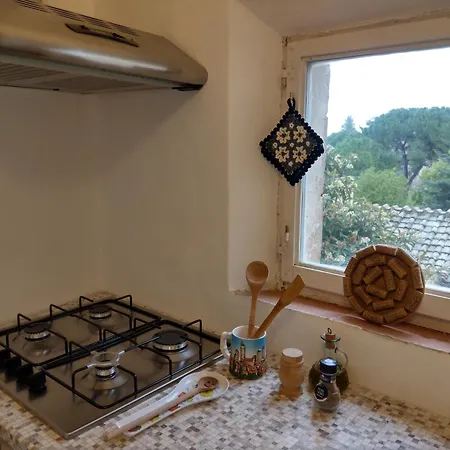Il Nespolo Apartment *